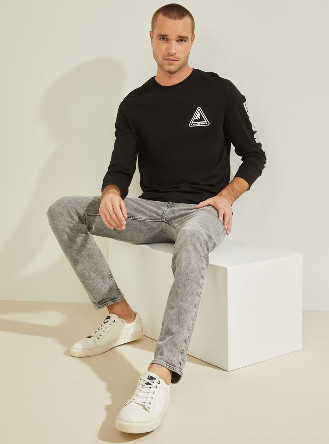 GUESS Mens Black Ski Logo T-Shirt MBBI41KARC8 Full View