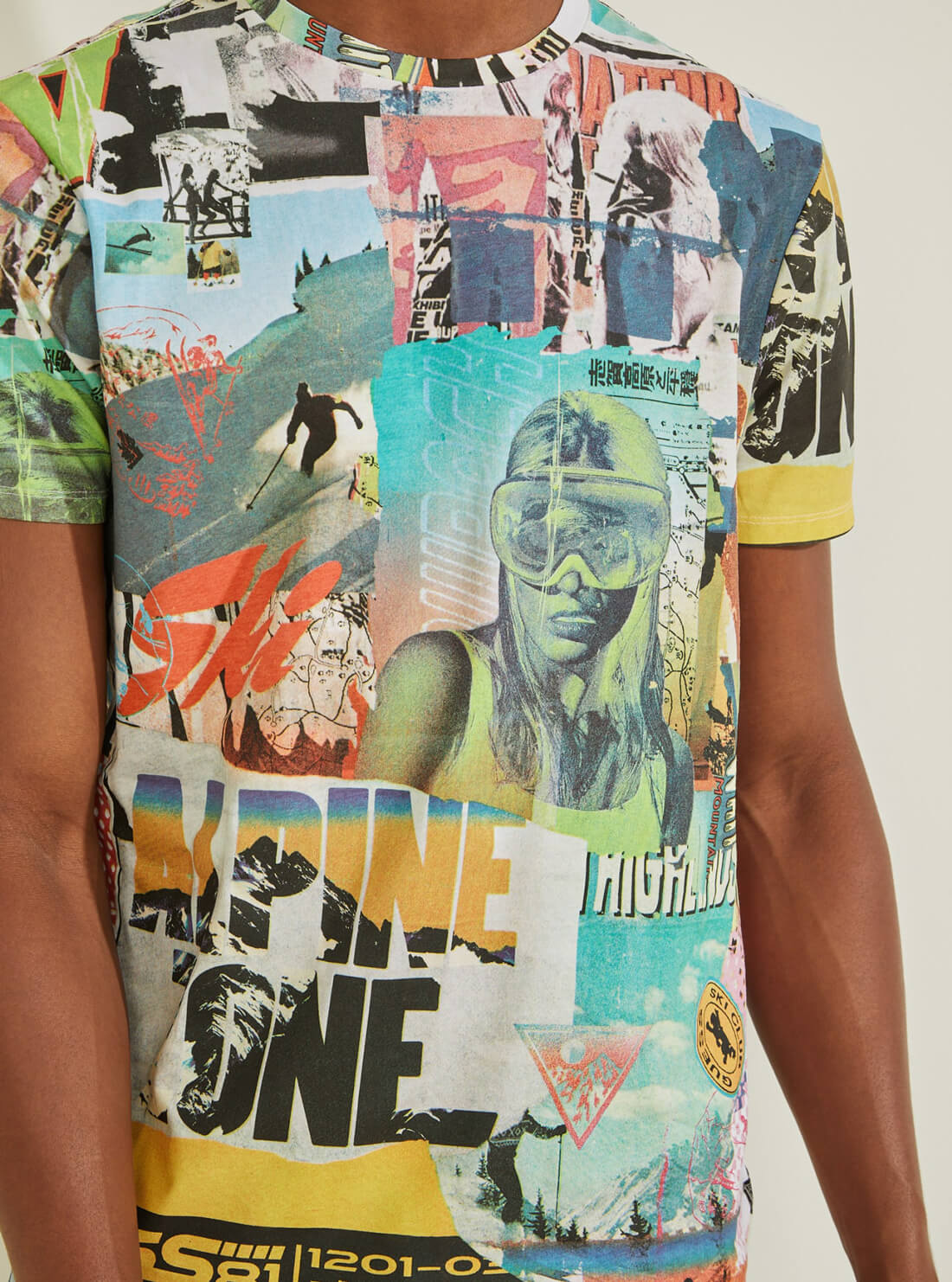 GUESS Mens Collage Poster Print T-Shirt MBBI41K8HA2 Detail View