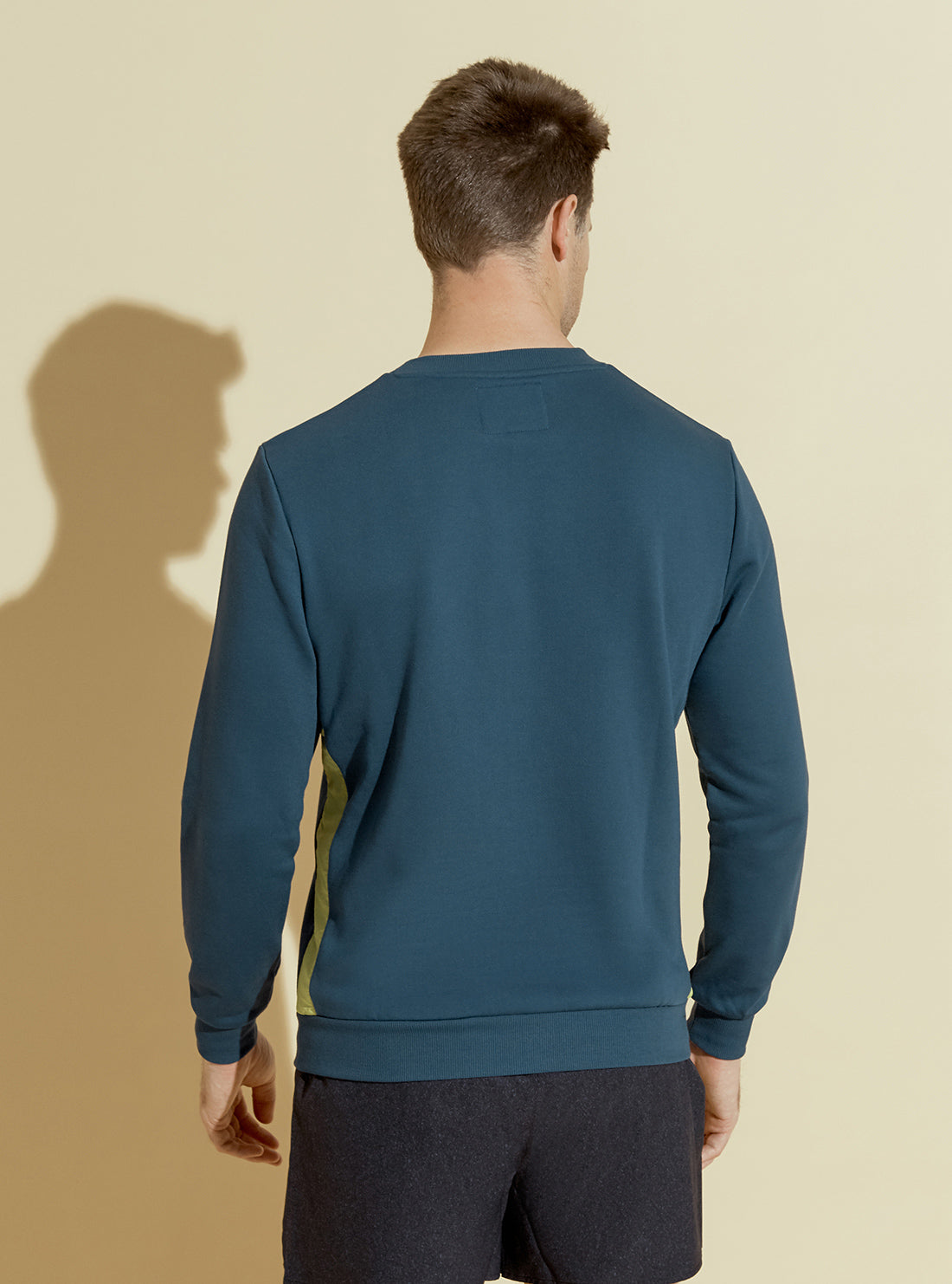 GUESS Mens Blue Crew Neck Metallic Logo Sweatshirt U0BA02KA560 Back View