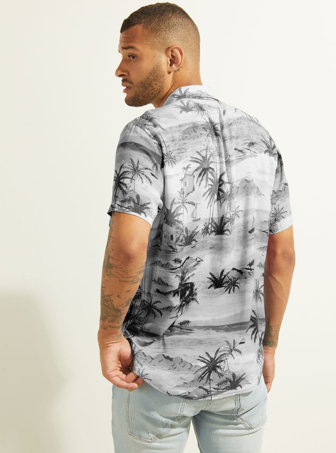 GUESS Mens Eco Black & White  Distant Shores Shirt M0YH18RD4Z0 Back View