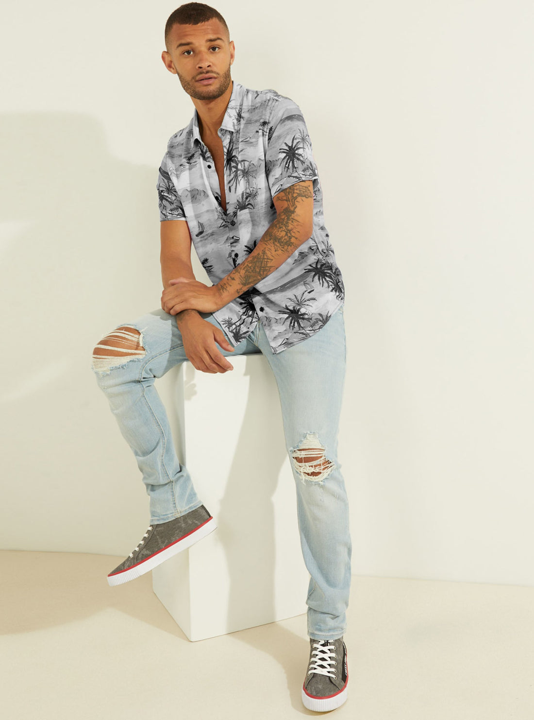 GUESS Mens Eco Black & White  Distant Shores Shirt M0YH18RD4Z0 Full View