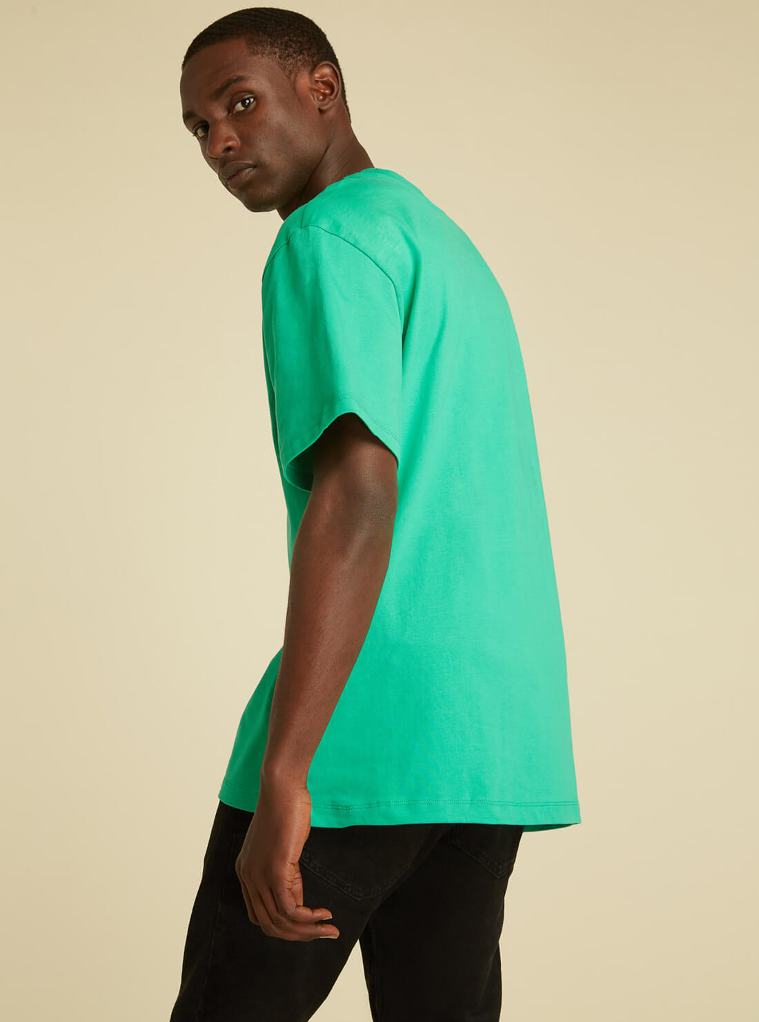 GUESS Mens GUESS Originals Green Pocket T-Shirt M1GI11RAGP0 Model Back View