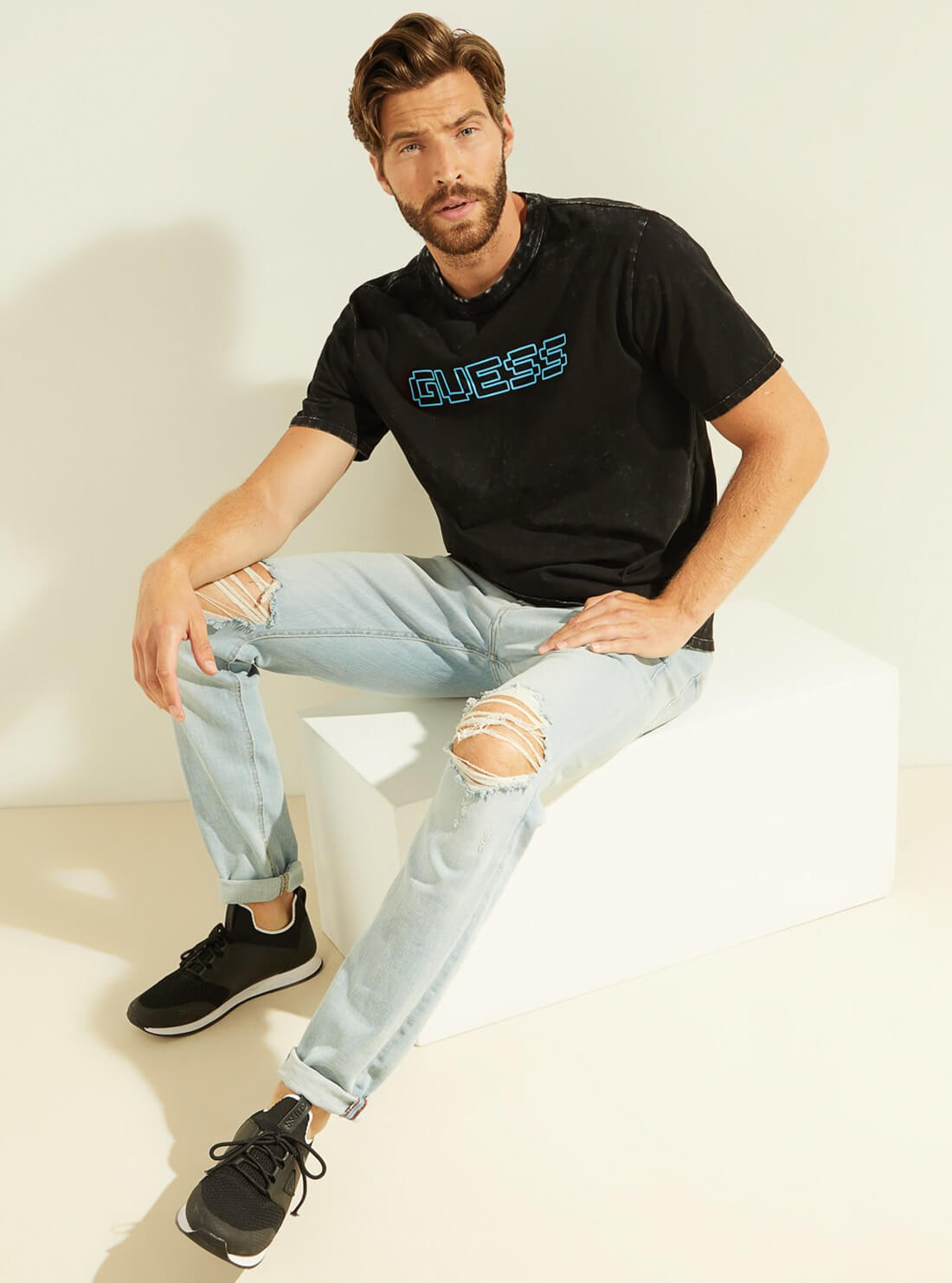 GUESS Mens Black Gamer Logo Oversized T-Shirt M0YP52R9XF0 Full View