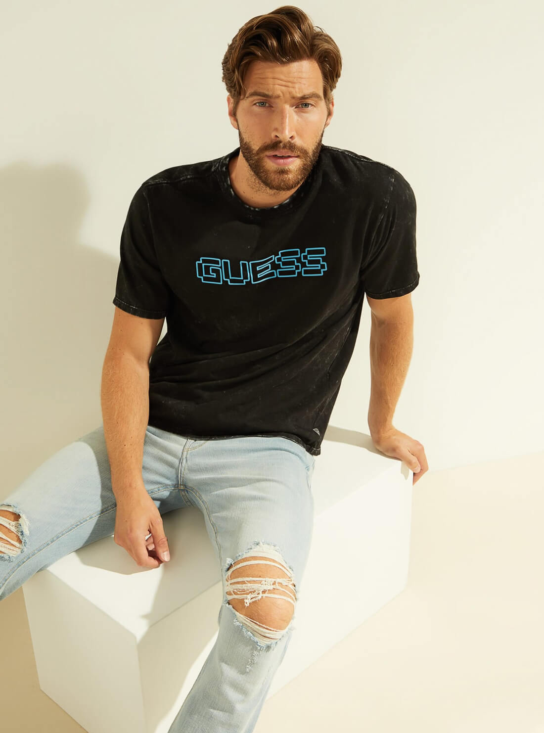 GUESS Mens Black Gamer Logo Oversized T-Shirt M0YP52R9XF0 Angle View
