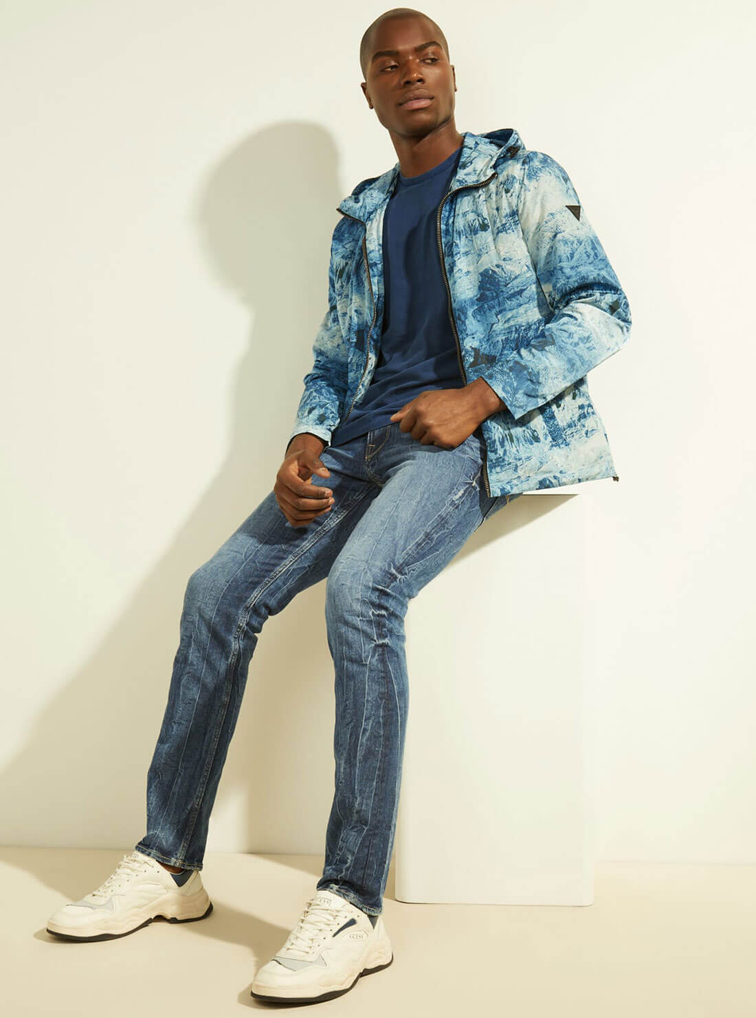 GUESS Mens Blue Cali Mountain Print Woven Jacket M2GL22WEL80 Full View
