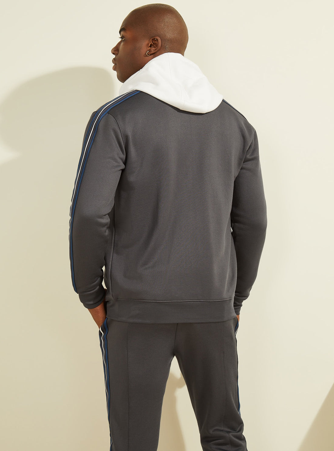 GUESS Mens  Grey Jeremy Active Zip Jacket Z2RQ00K7EX0 Back View