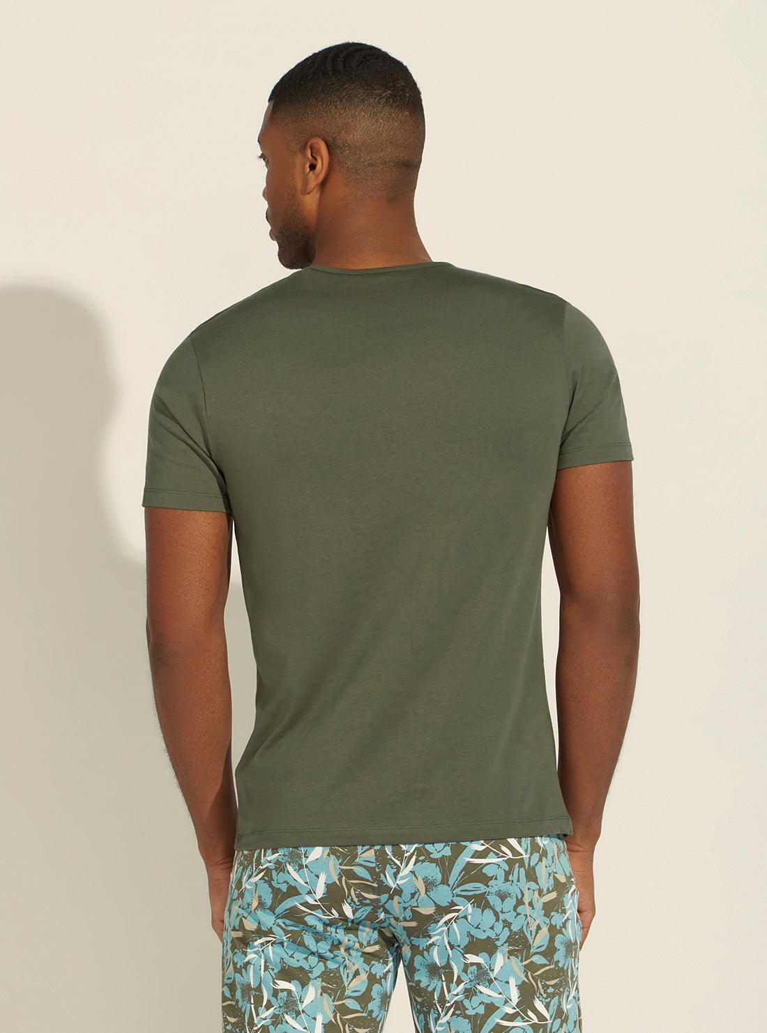 GUESS Mens Khaki Hibiscus Logo Pyjama 2-Piece Set U2GX00JR018 Back View