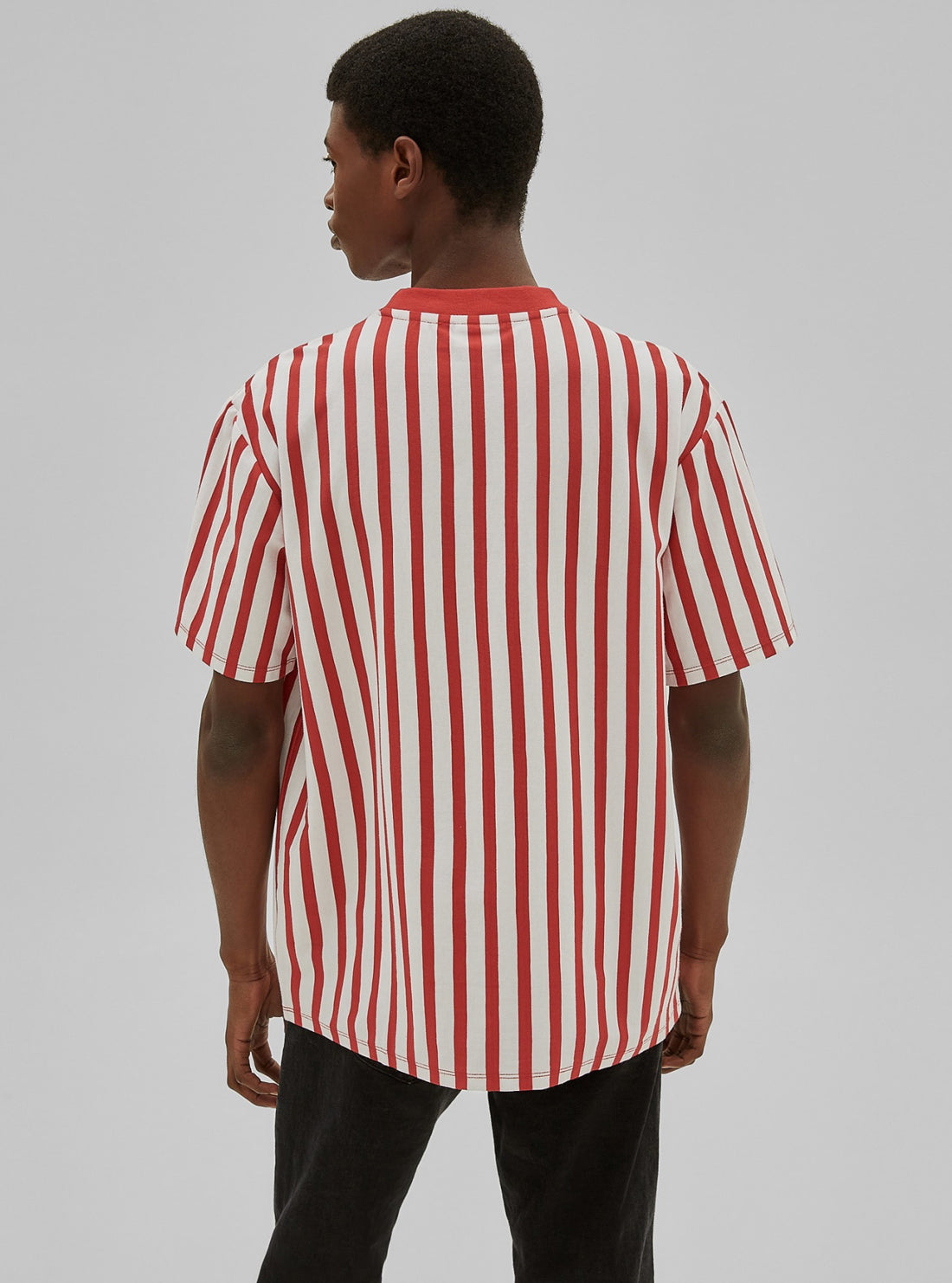 GUESS Mens GUESS Originals Aven Red Stripe T-shirt M1RP01K9Y40 Back View