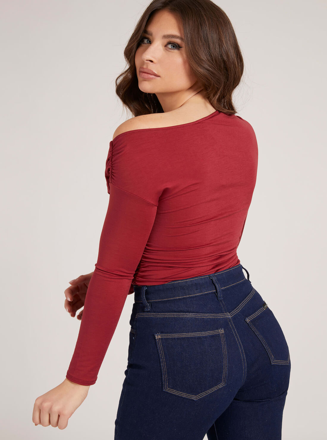 GUESS Womens Red  Issa Off-Shoulder Top W1BP33K1K91 Back View