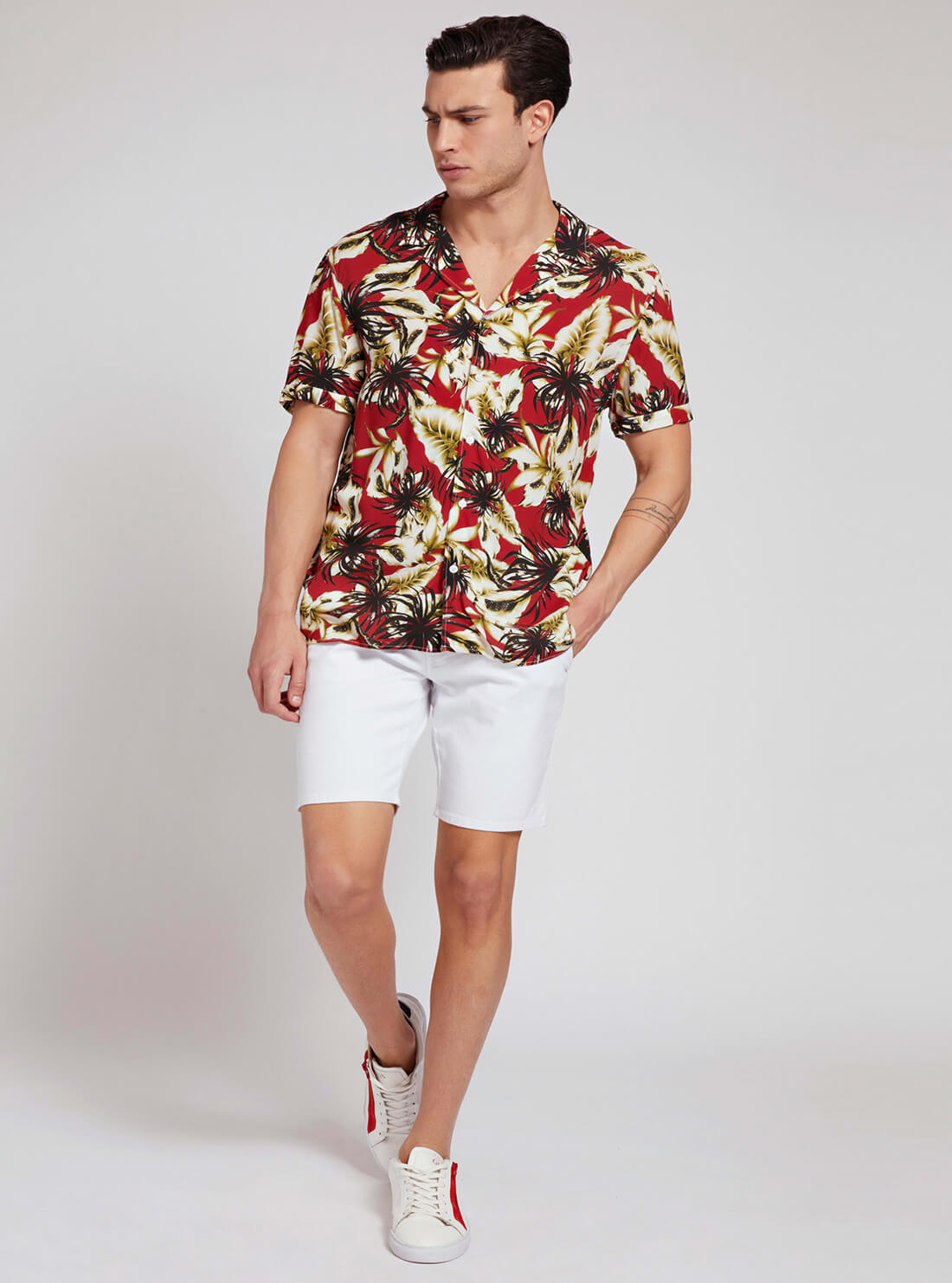 GUESS Mens White Daniel Skinny Fit Cargo Shorts M1GD05WDP31 Model Full View