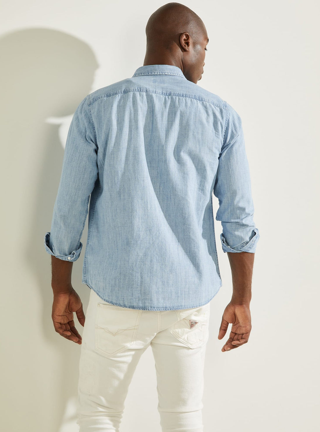GUESS Mens Light Indigo Classic Vintage Chambray Shirt M1BH00RE2G0 Back View