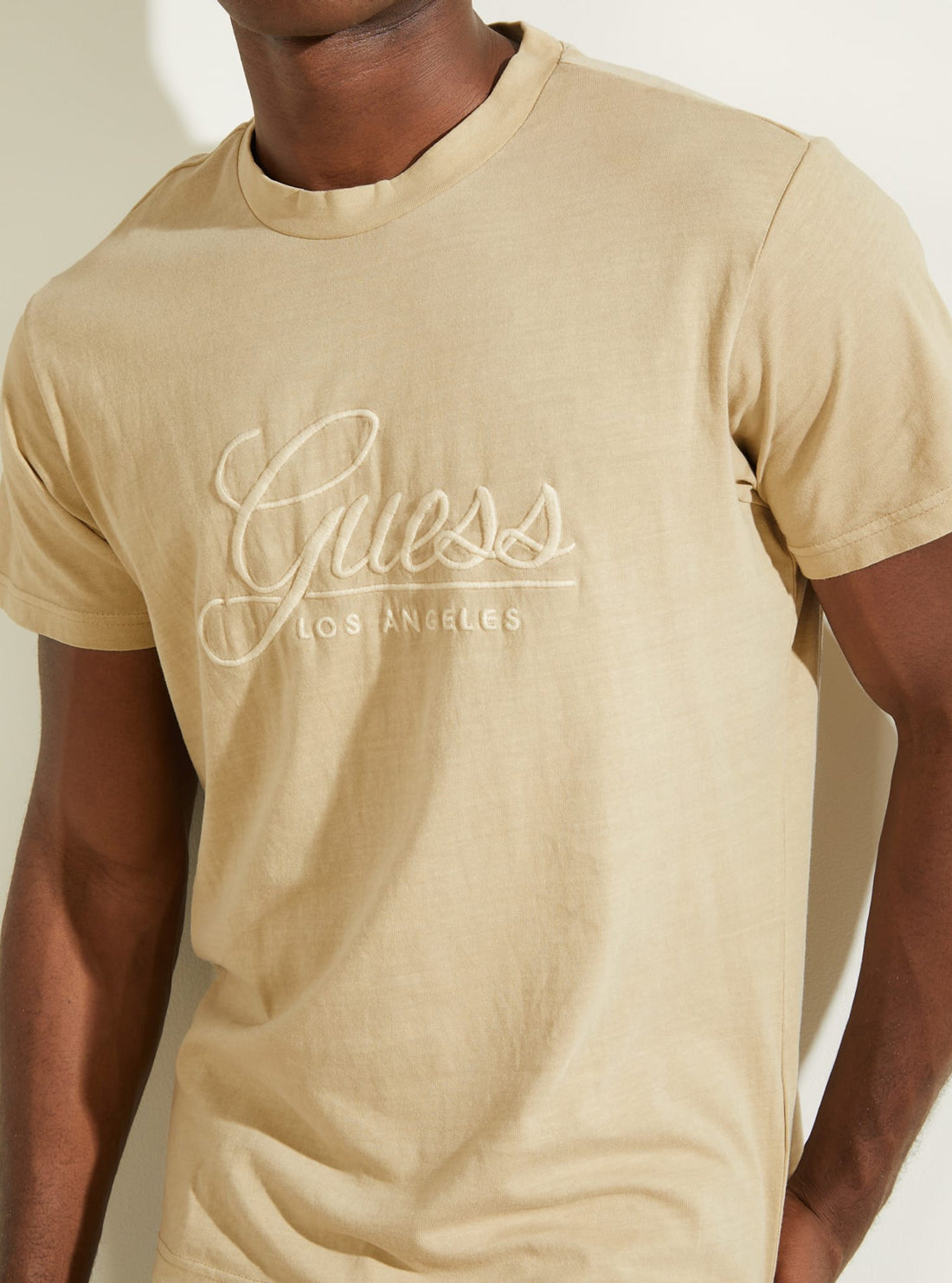 GUESS Mens Beige Classical Embroidered Logo T-Shirt M1BI26K8FQ1 Detail View