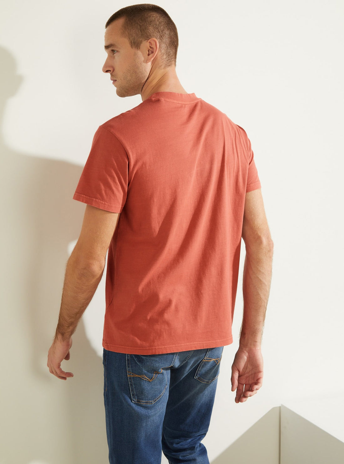 GUESS Mens Red Classical Embroidered Logo T-Shirt M1BI26K8FQ1 Back View