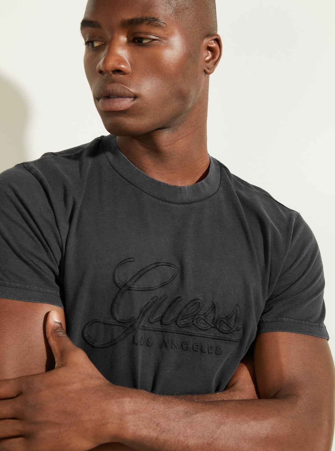 GUESS Mens Black Classical Embroidered Logo T-Shirt M1BI26K8FQ1 Front Detail View