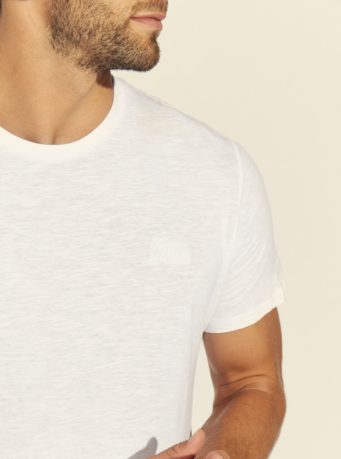 GUESS Mens White Stamp Logo T-Shirt M1BI97K6XN1 Detail View
