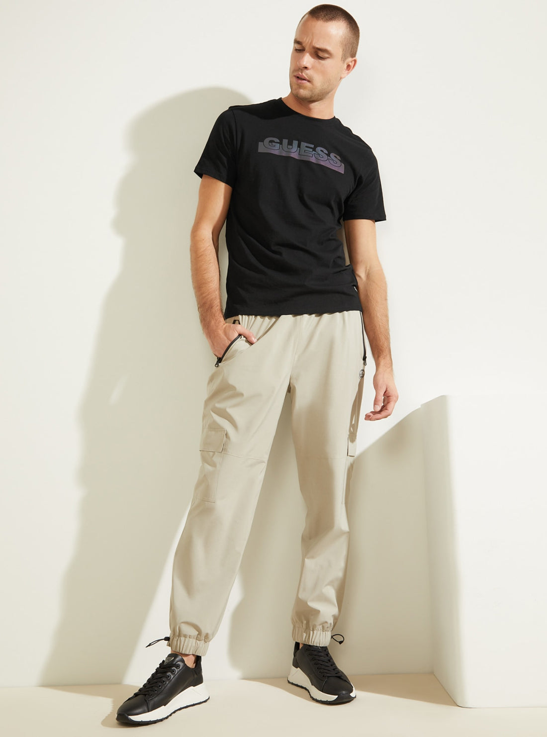 GUESS Mens Black Apex Basic T-Shirt    MBBI40KAVR0 Full View
