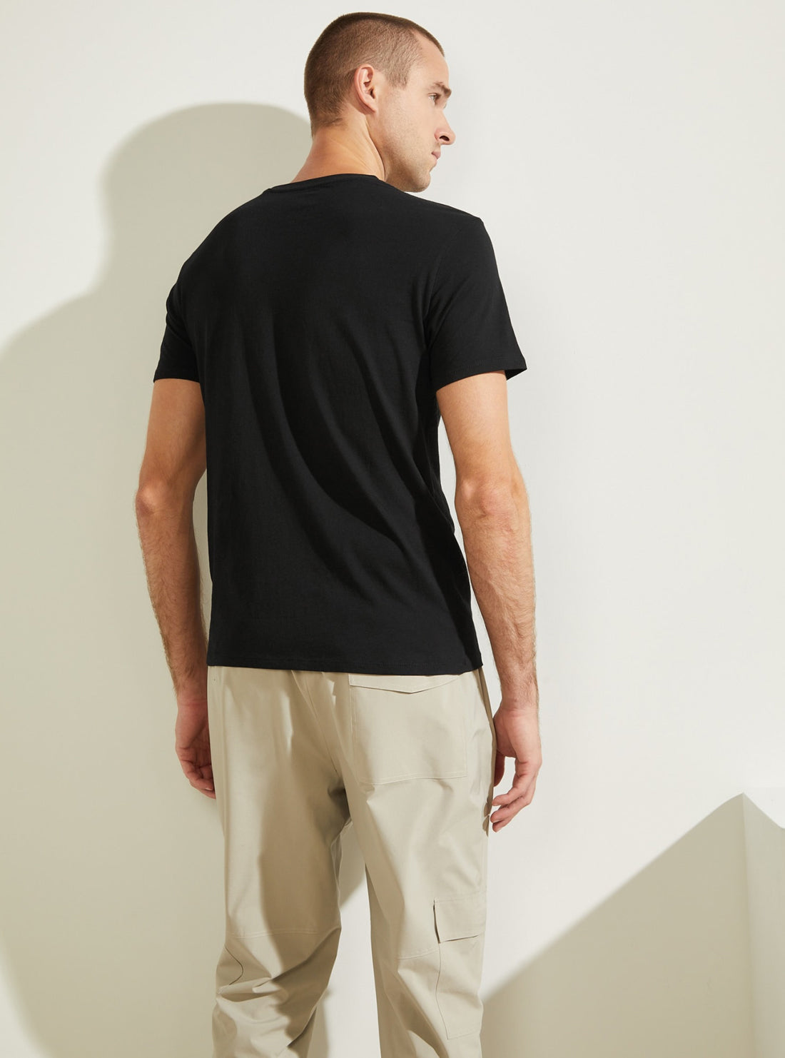 GUESS Mens Black Apex Basic T-Shirt    MBBI40KAVR0 Back View