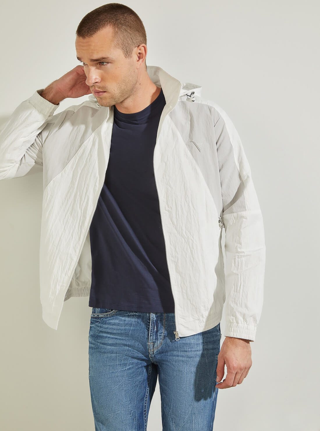GUESS Mens White Grey Kian Colour-Block Active Jacket U1BA35WO06M Front Unzipped View