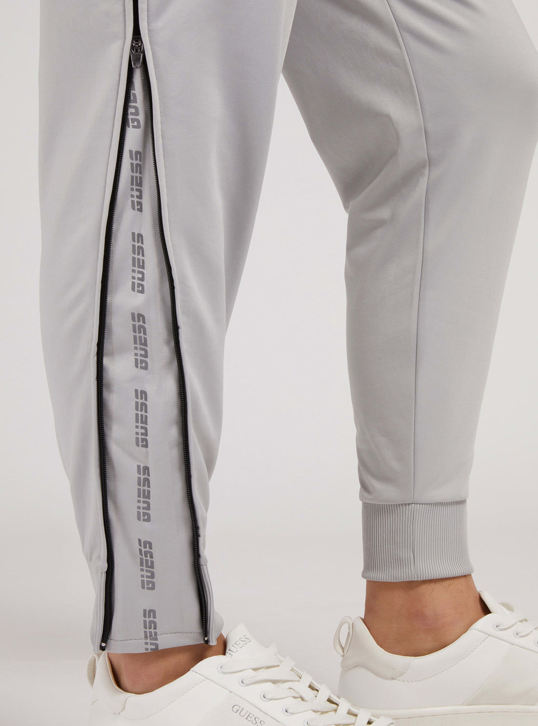 GUESS Mens Eco Grey Hal Trackpants    U1BA44RJQ32 Detail View