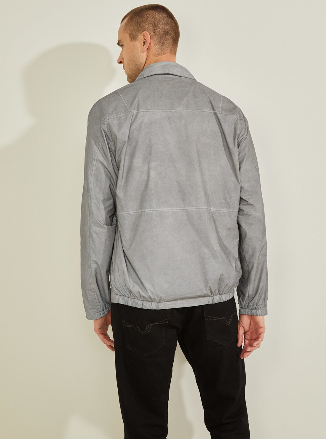 GUESS Mens Grey Denver Reflective Windbreaker Active Jacket U1BA62WO06J Back View
