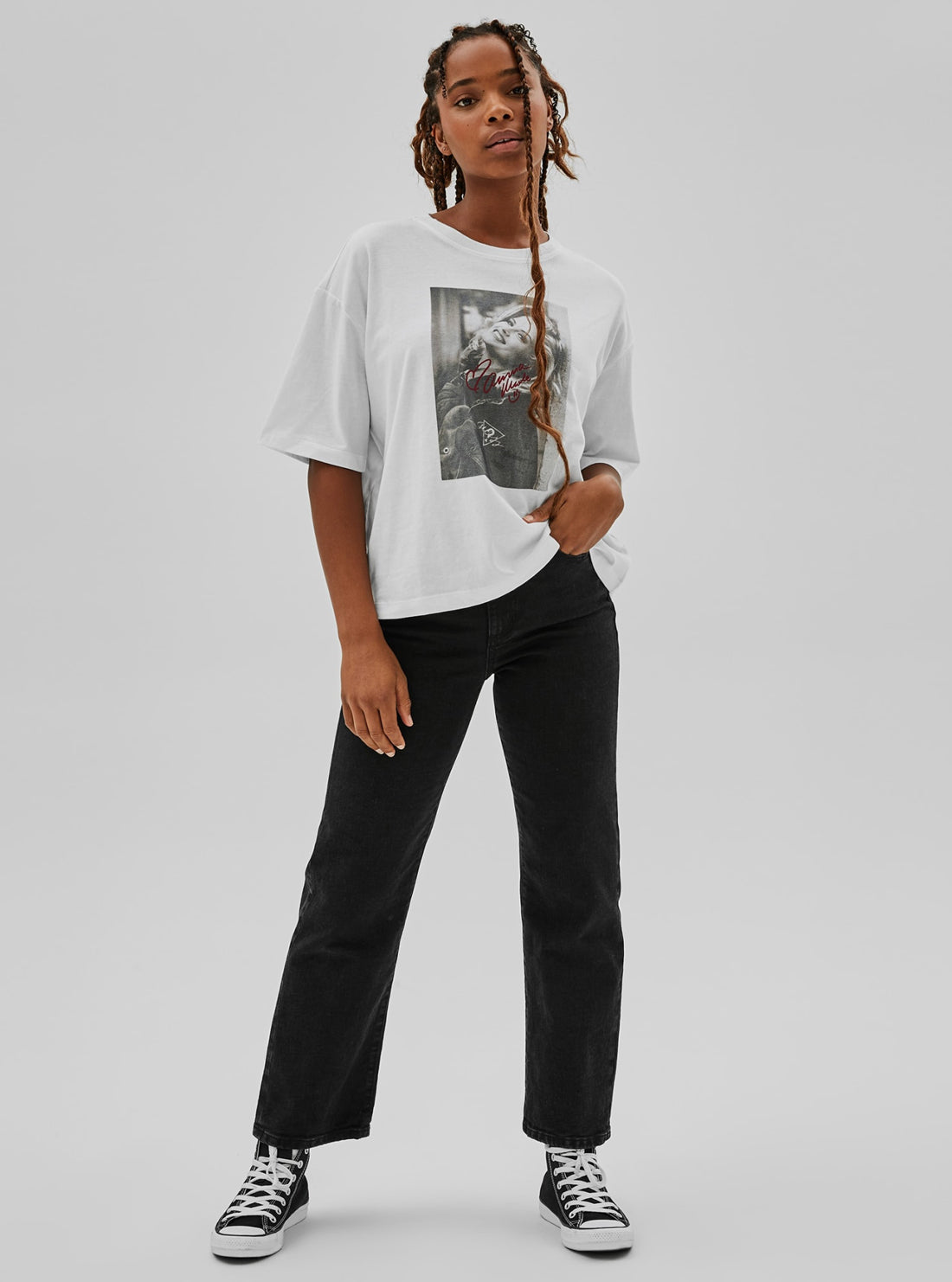 GUESS Womens GUESS Originals x Anna Nicole Smith White Kendra Graphic Oversized T-Shirt W1BI42K9YD1 Model Full View