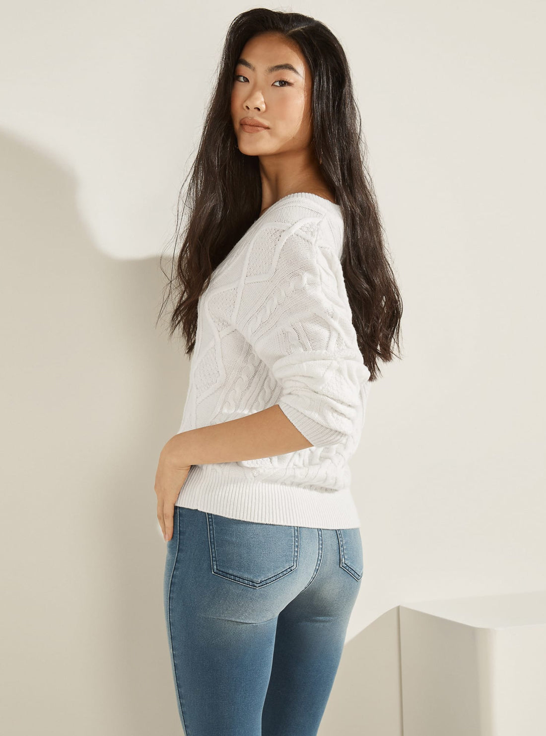 GUESS Womens White Noemi Cable Knit Sweater Top W1BR50Z2QA0 Back Side View