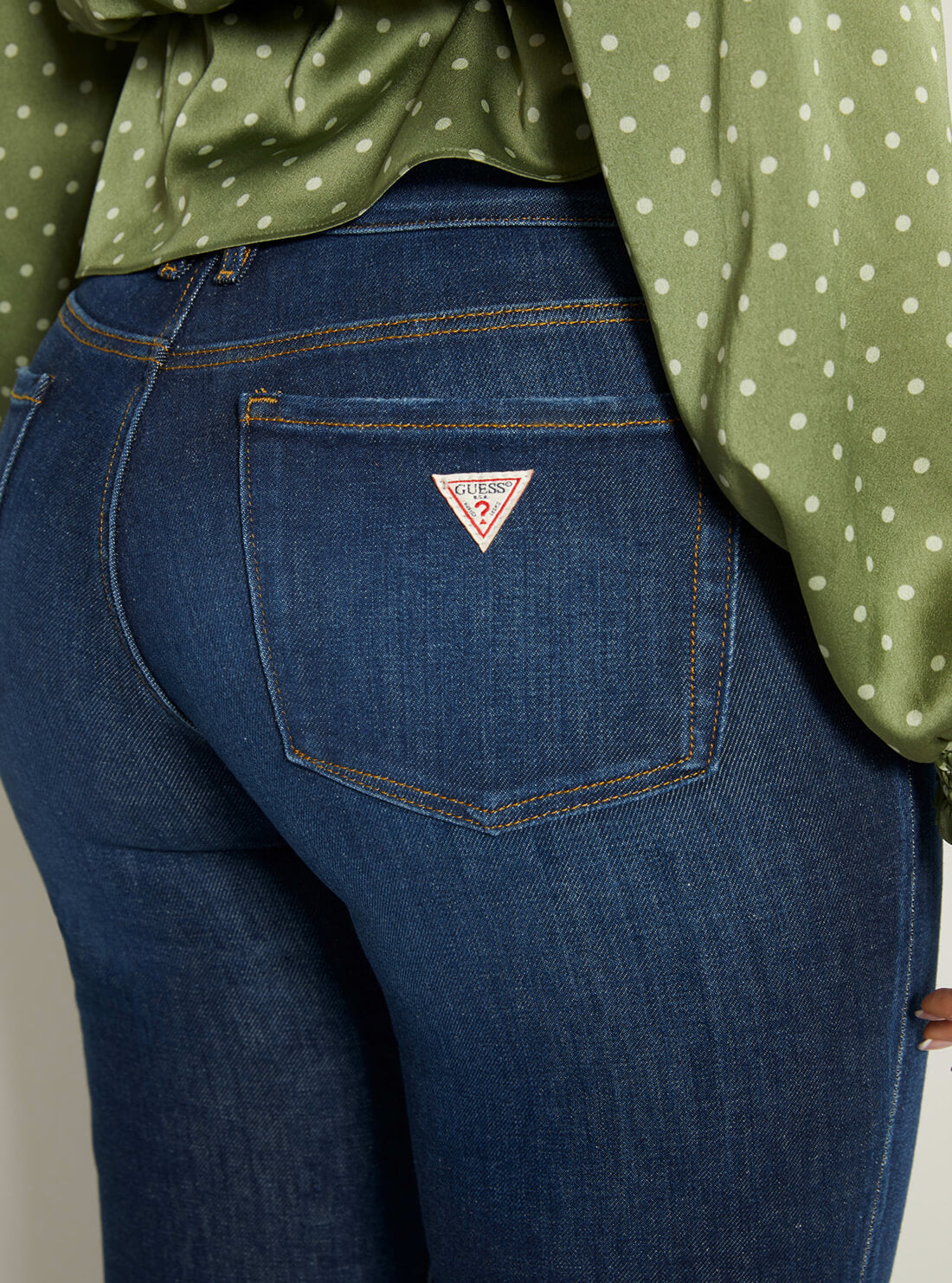 GUESS Womens Annette Mid-Rise Skinny Denim Jeans in Dark Wash W1YA99D4GV1 Back Detail View