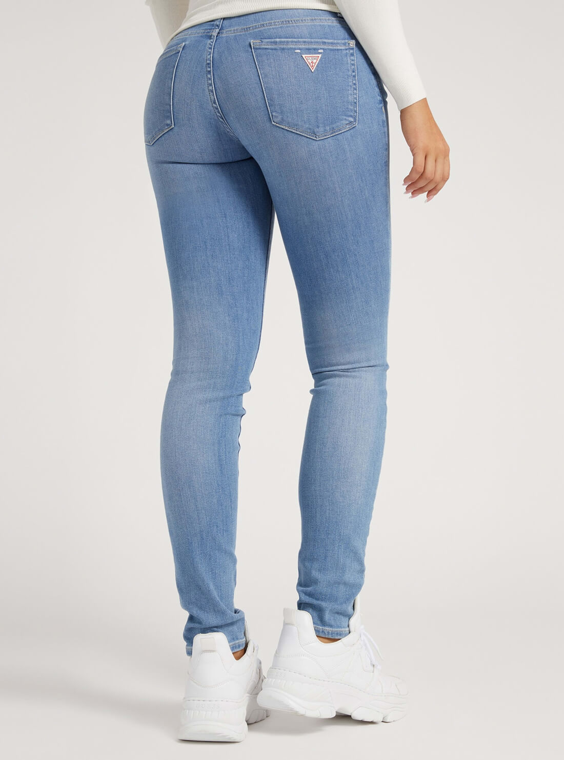 GUESS Womens Annette Mid-Rise Skinny Denim Jeans in Carrie Light Wash W1YA99D4GV3 Back View