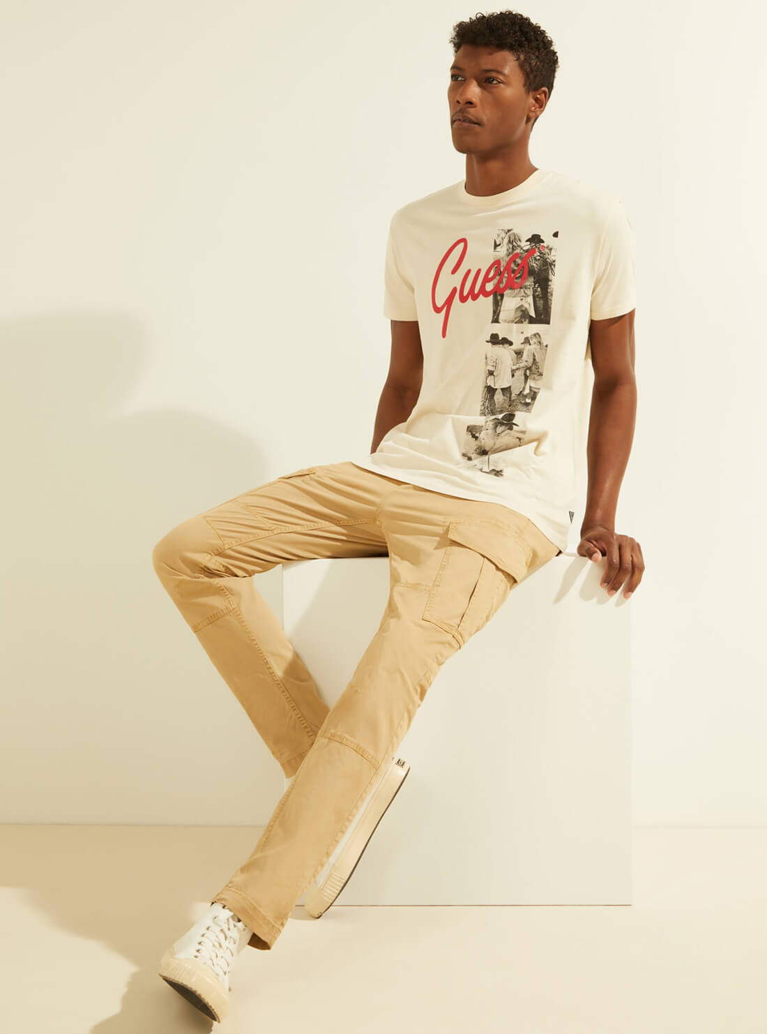 GUESS Mens Cream Script Logo Photograph T-Shirt MBGI31R9RM4 Full View