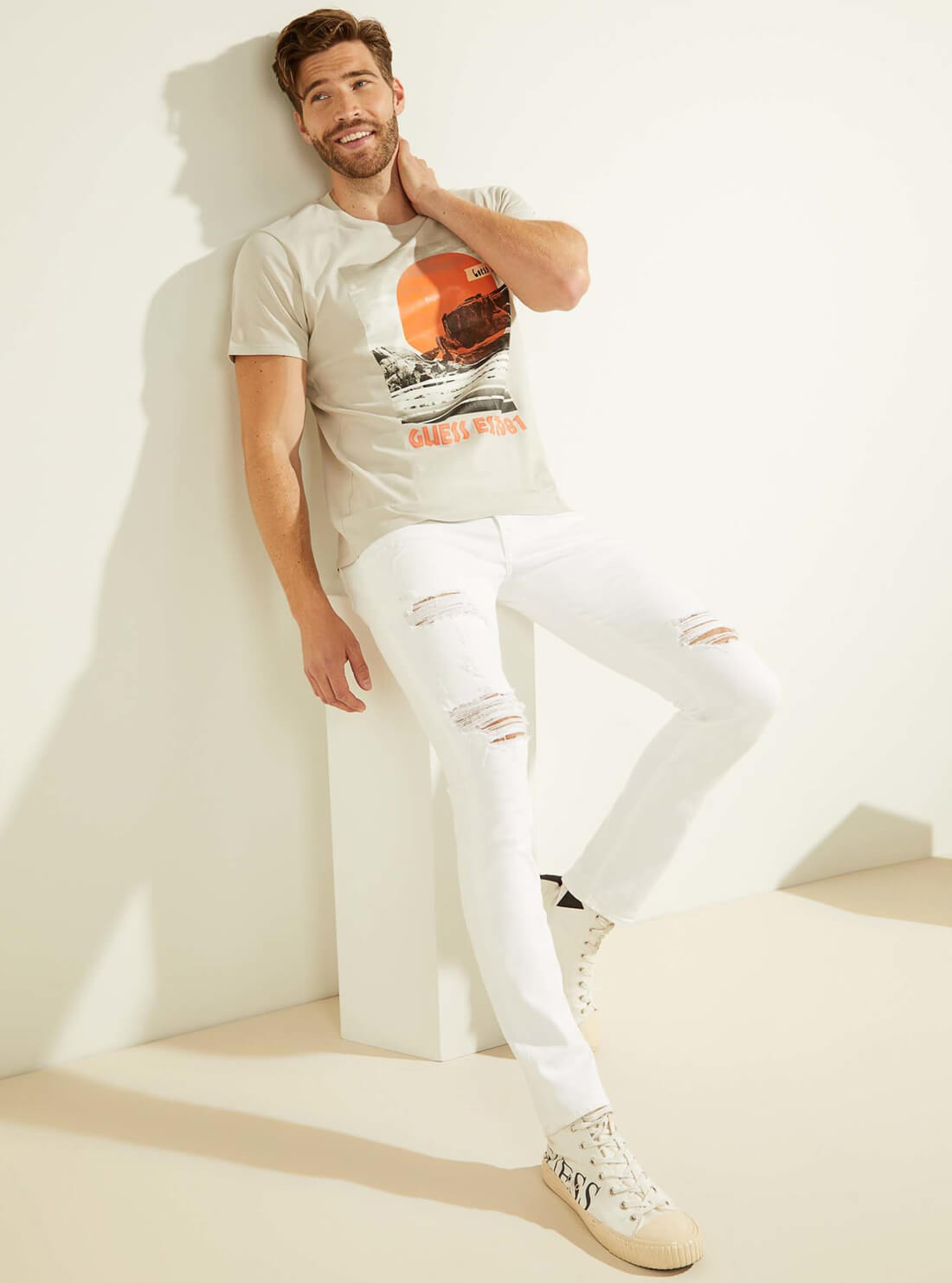 GUESS Mens Grey Eco Landscape Art T-Shirt M1GI54I3Z11 Model Full View