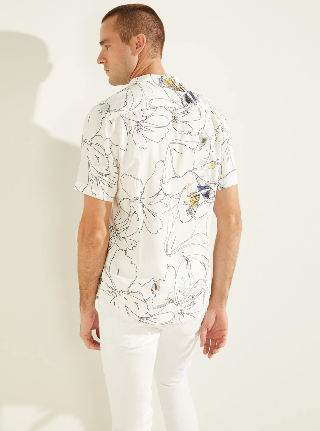 GUESS Mens Eco White Floral Print Shirt M1YH48RD4Z3 Back View 