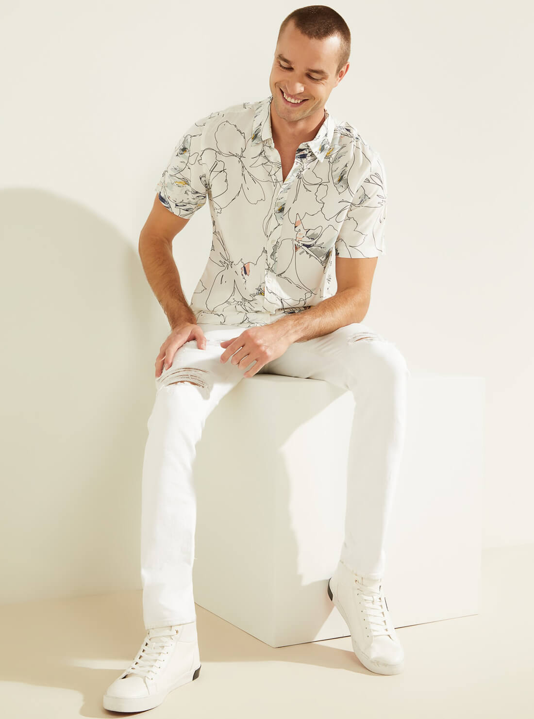 GUESS Mens Eco White Floral Print Shirt M1YH48RD4Z3 Full View 