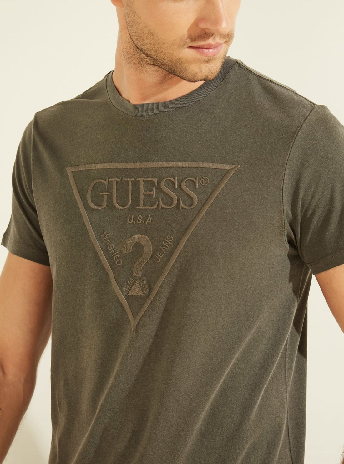 GUESS Mens Rust Black Embroidered Essential Logo T-Shirt M0BI1JR9YK0 Detail View