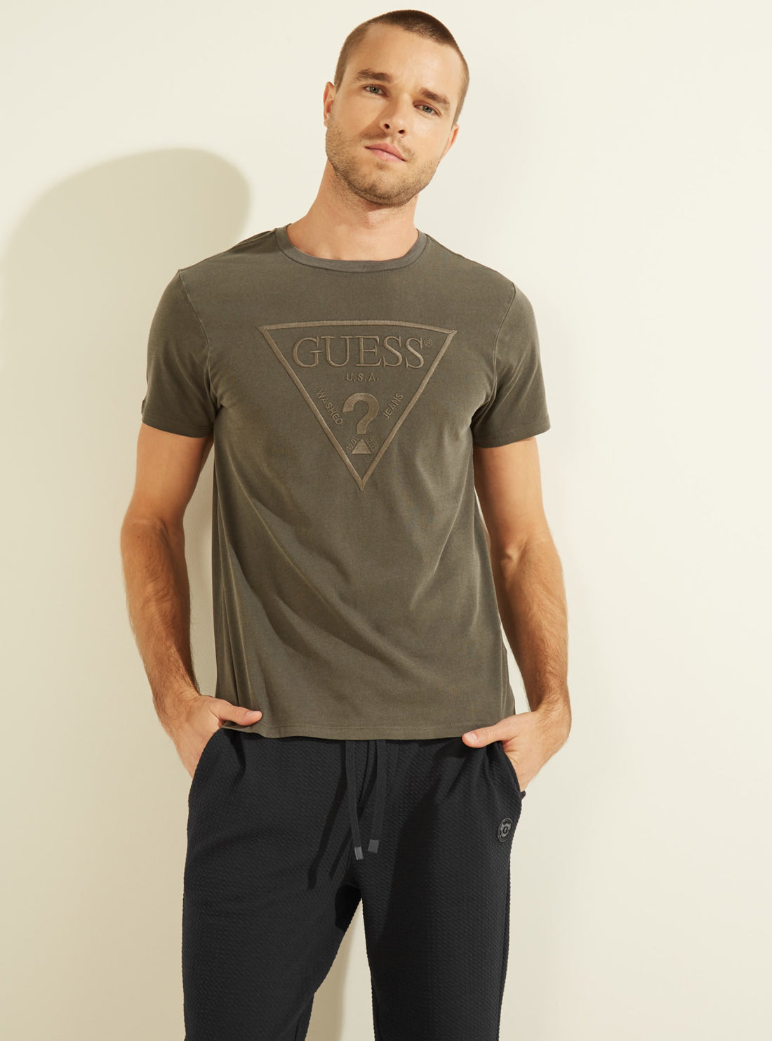GUESS Mens Rust Black Embroidered Essential Logo T-Shirt M0BI1JR9YK0 Front View