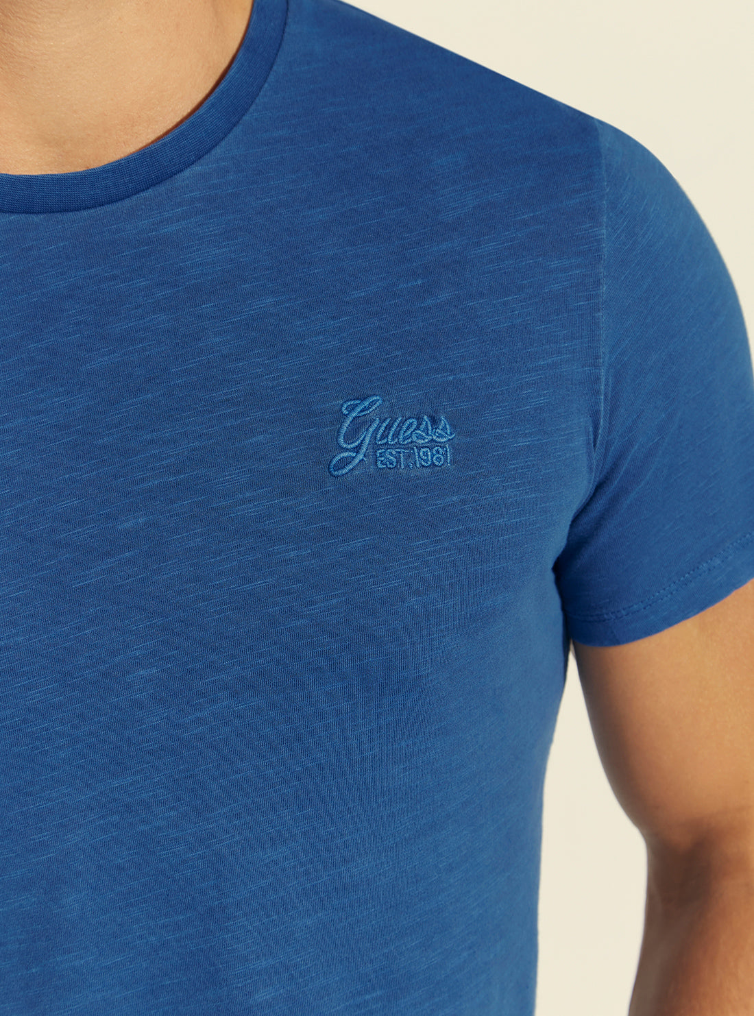 GUESS Mens Blue GUESS EST.1981 Basic T-Shirt  M1BI04K6XN1 Detail View
