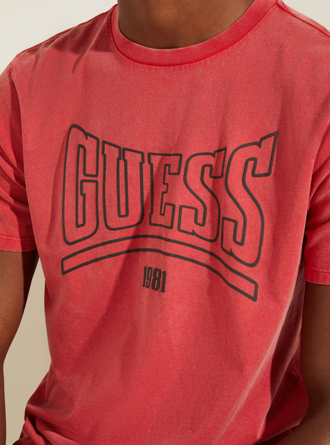 GUESS Mens Red Heritage Logo T-Shirt MBGI31R9RM3 Detail View