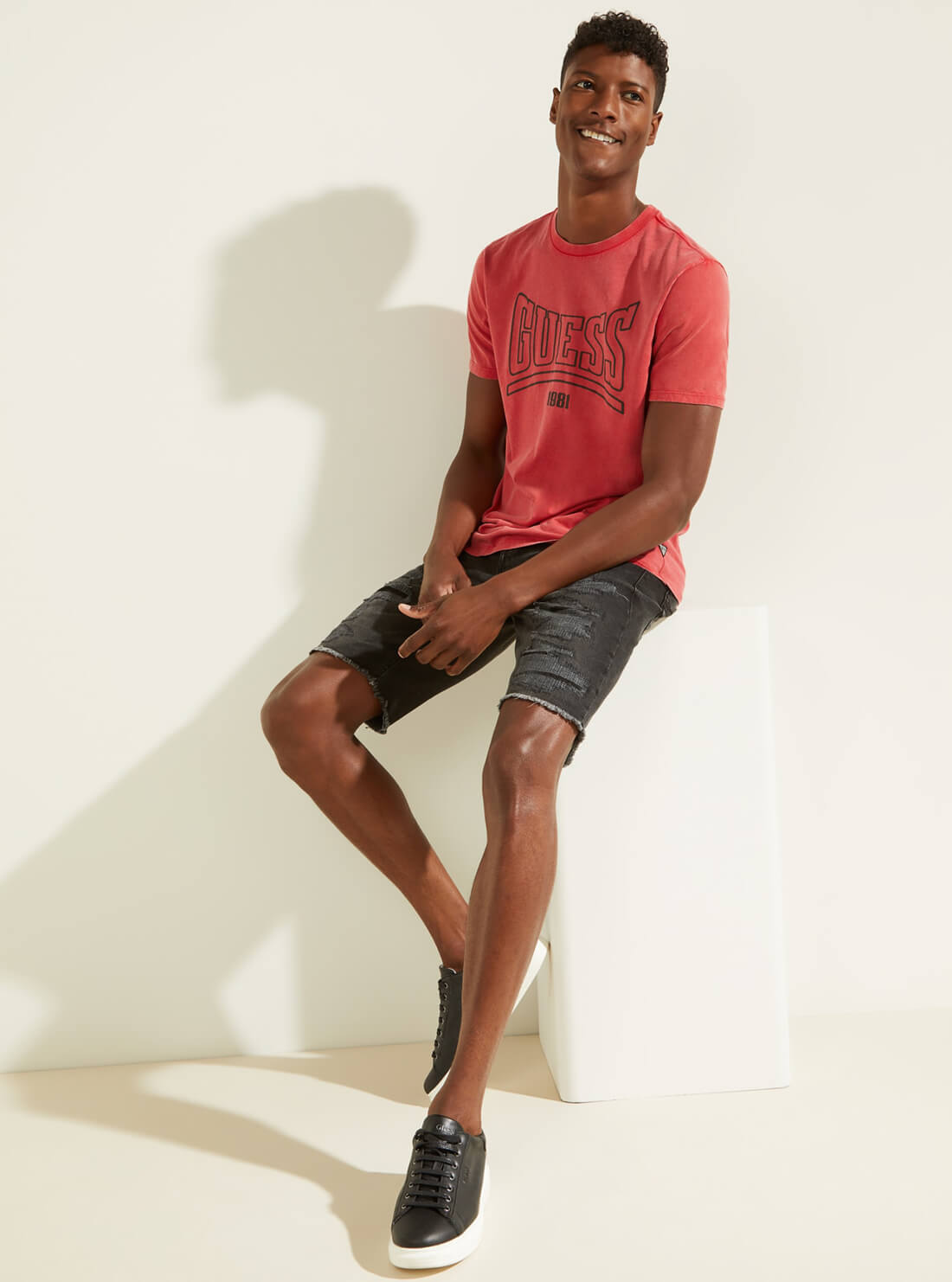 GUESS Mens Red Heritage Logo T-Shirt MBGI31R9RM3 Full View