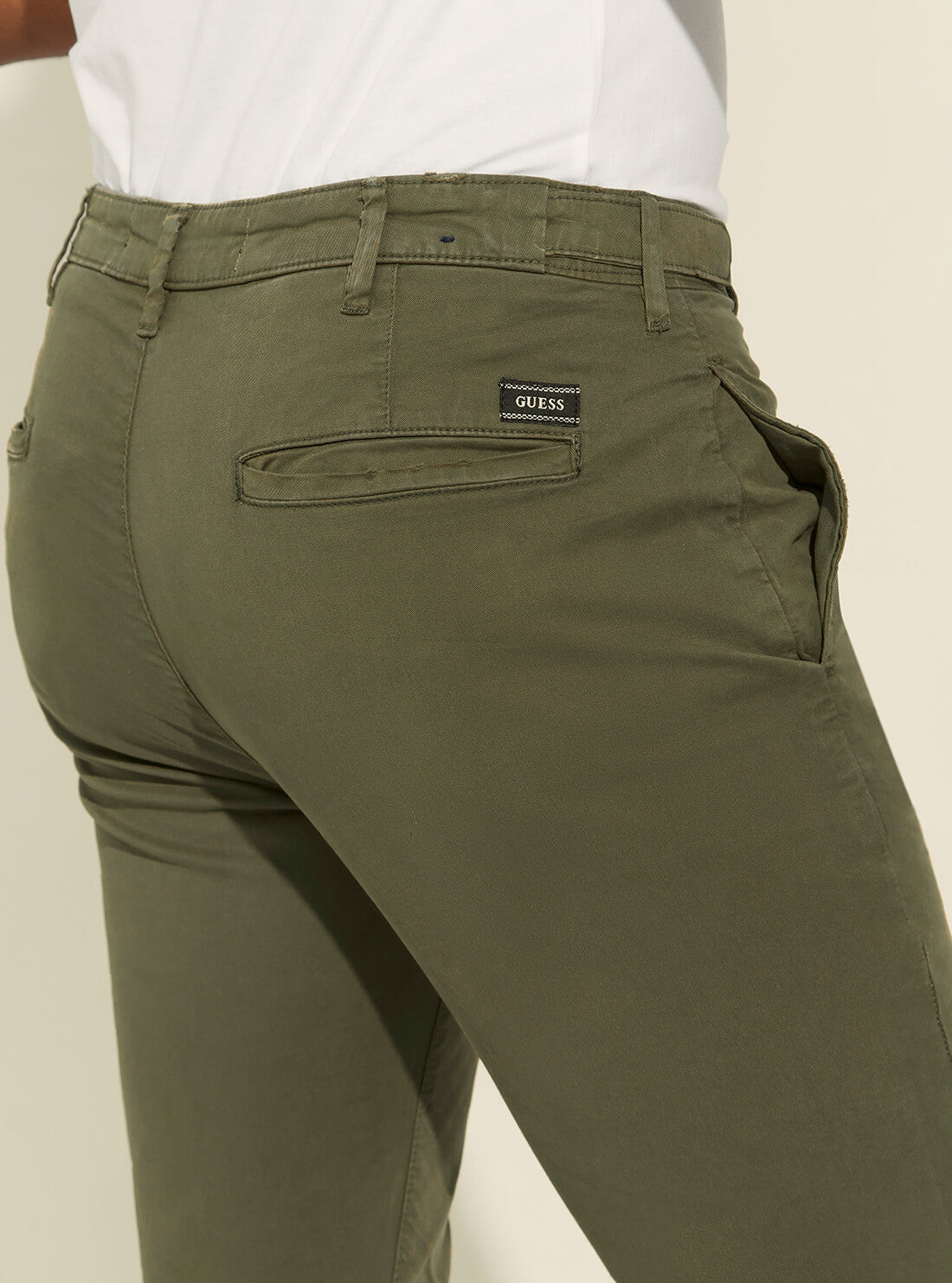 GUESS Mens Olive Green Mid-Rise Lucas Seasonal Pants M1YB56WCNZ7 Detail View