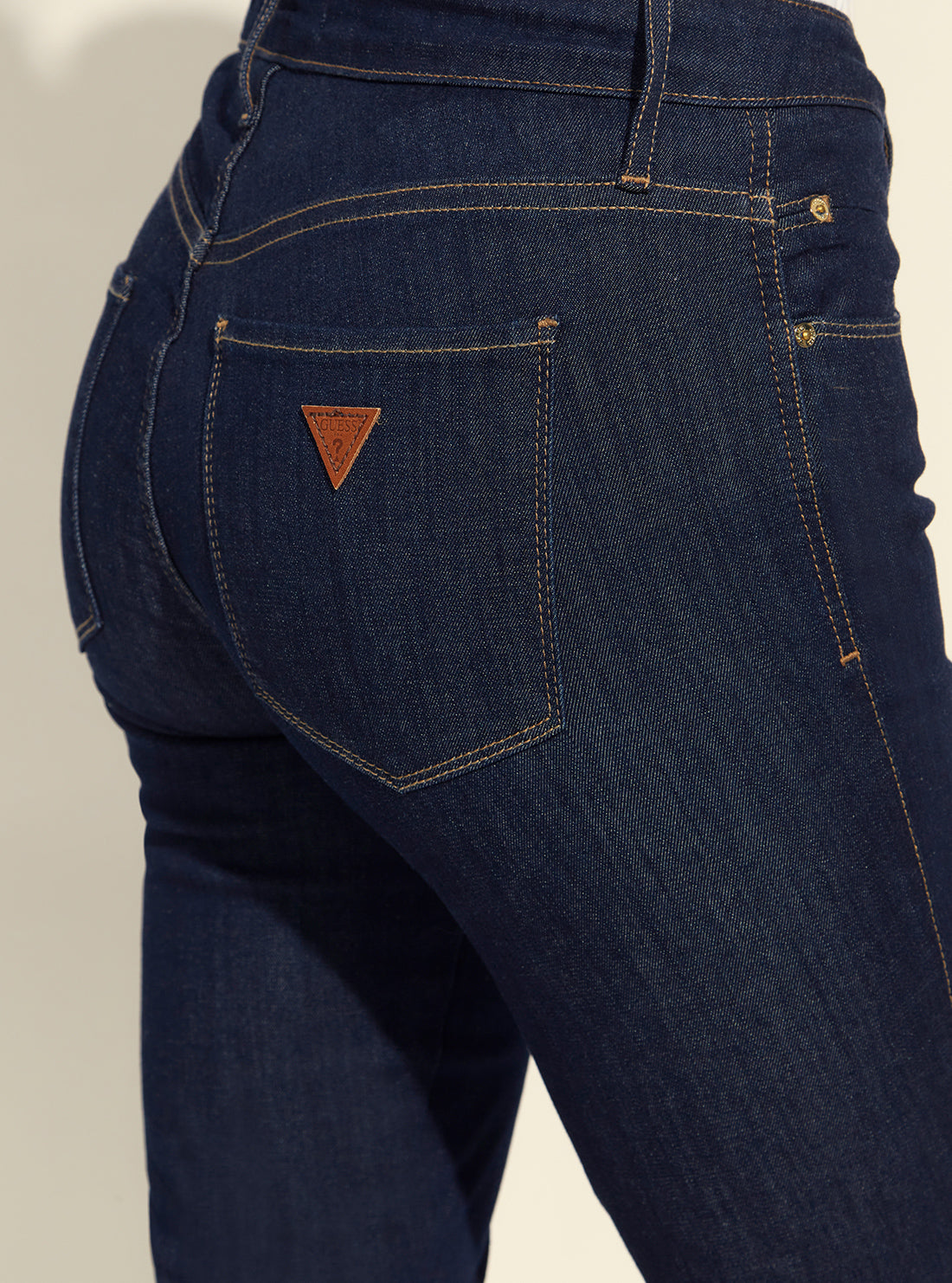 GUESS Womens Mid-Rise Sexy Curve Denim Jeans in Balea Wash WB9AJ3D35U1 Detail View