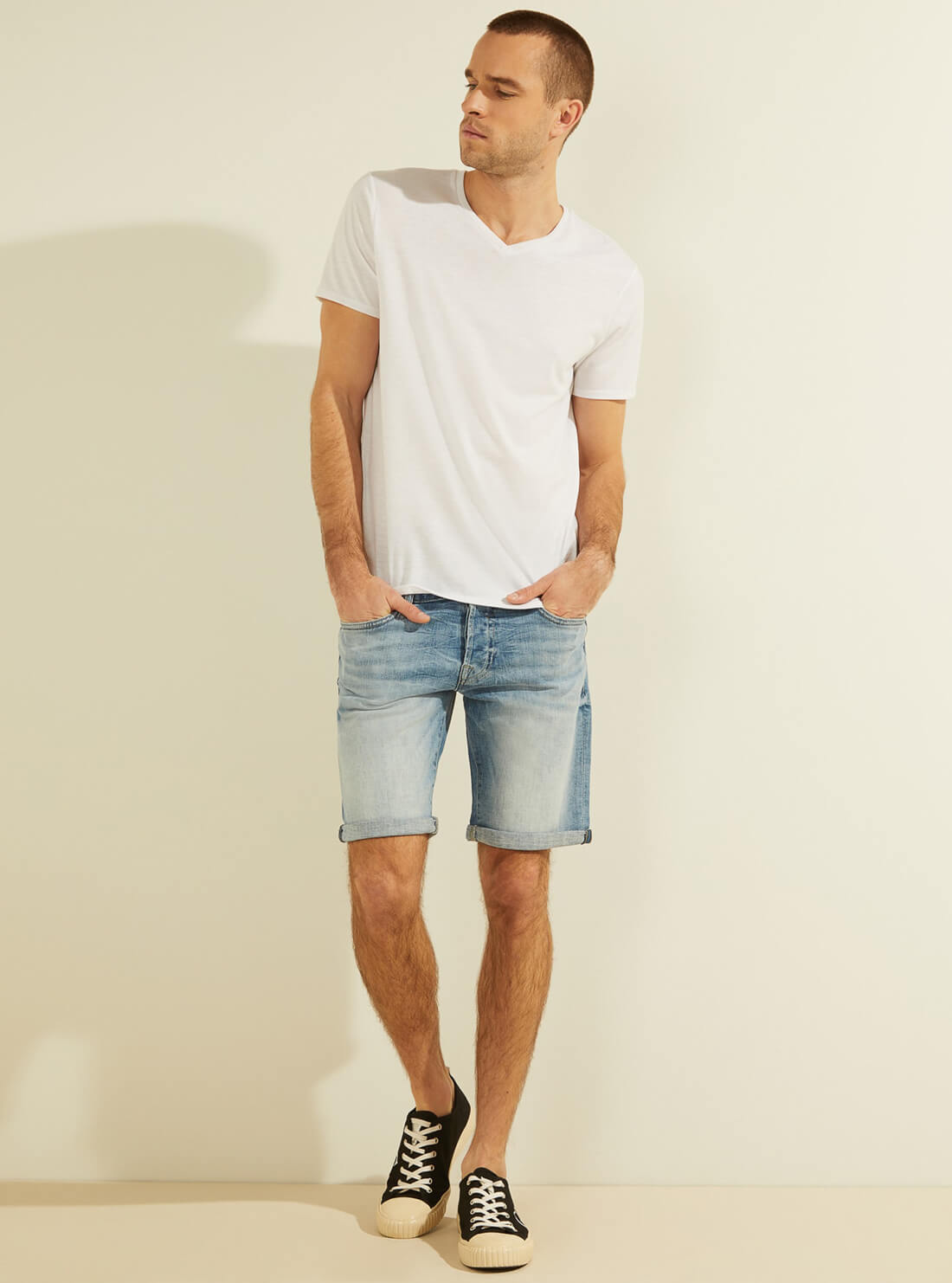 GUESS Mens Mid-Rise Sonny Faded Denim Shorts M1GD01D4B73 Full View