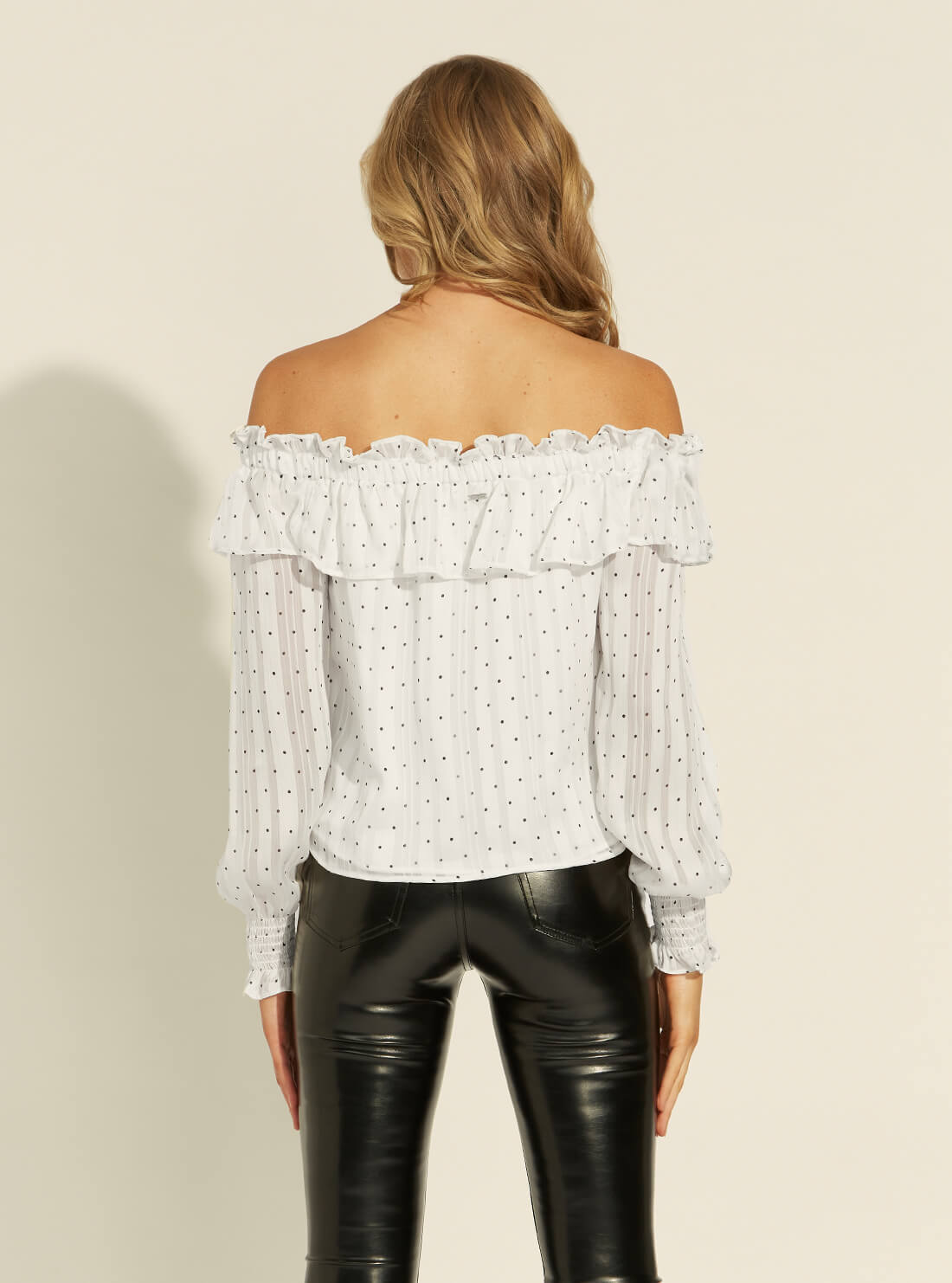 GUESS Womens White Off-Shoulder Polka Dot Mirella Top  W1YH0SWE0R0 Back View