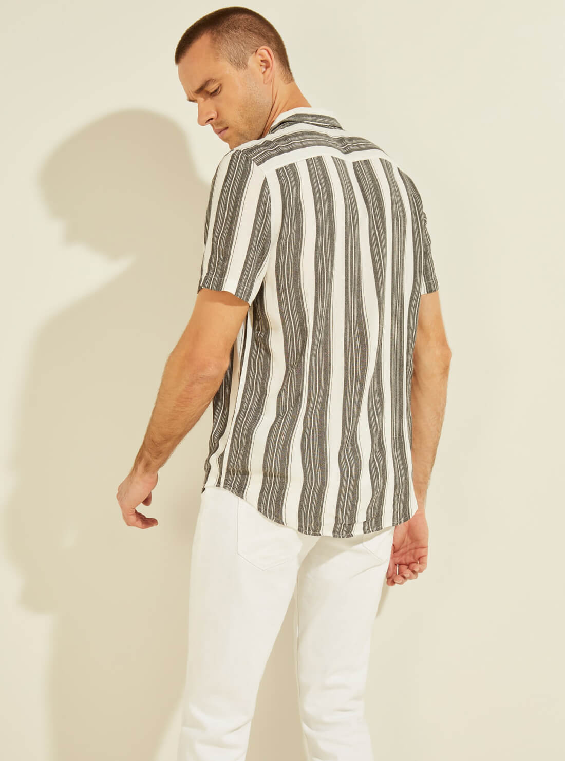 GUESS Mens Safari Stripe Button-Down Shirt M1YH05RDZV0 Back View