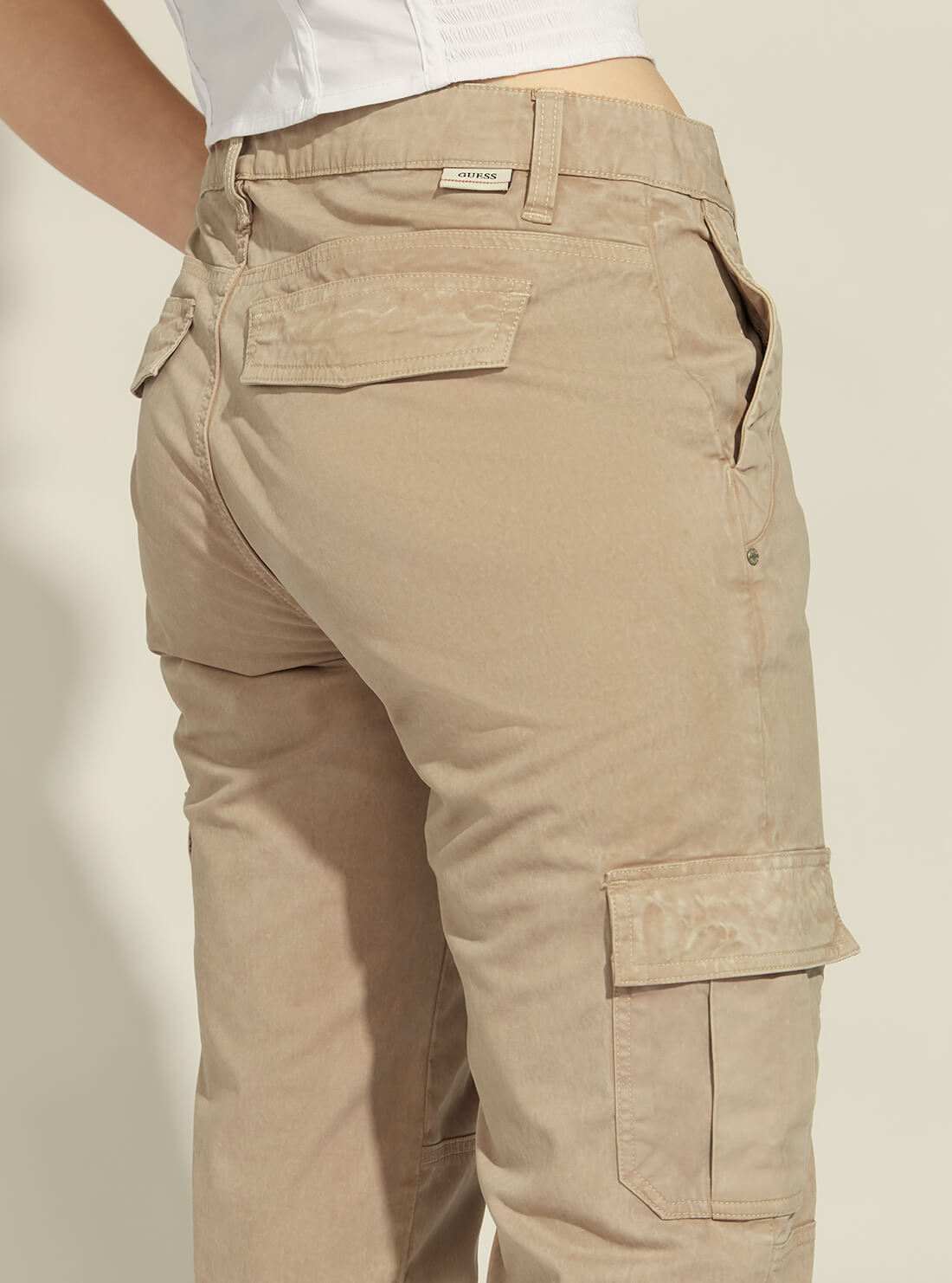 GUESS Womens Beige Sexy Cargo Pants W1YB0FWDPA3 Back Detail View