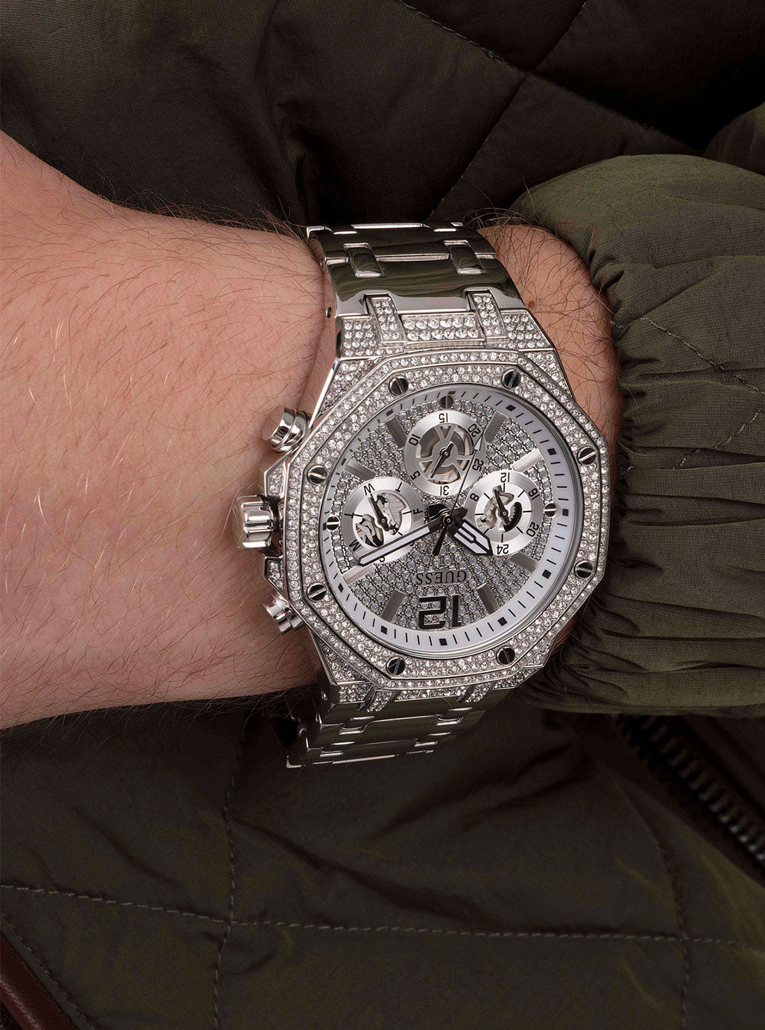 GUESS Mens Silver Momentum Watch GW0419G1 Detail  View