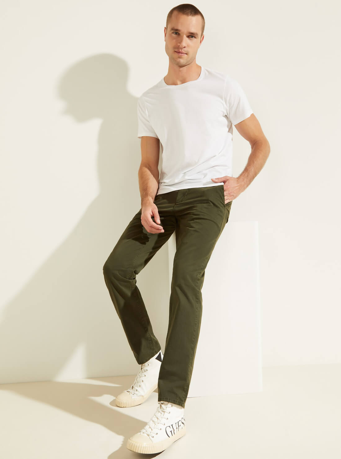 GUESS Mens Deep Green Slim Fit Lonita Twill Chino Pants M0RB08R07P0 Full View