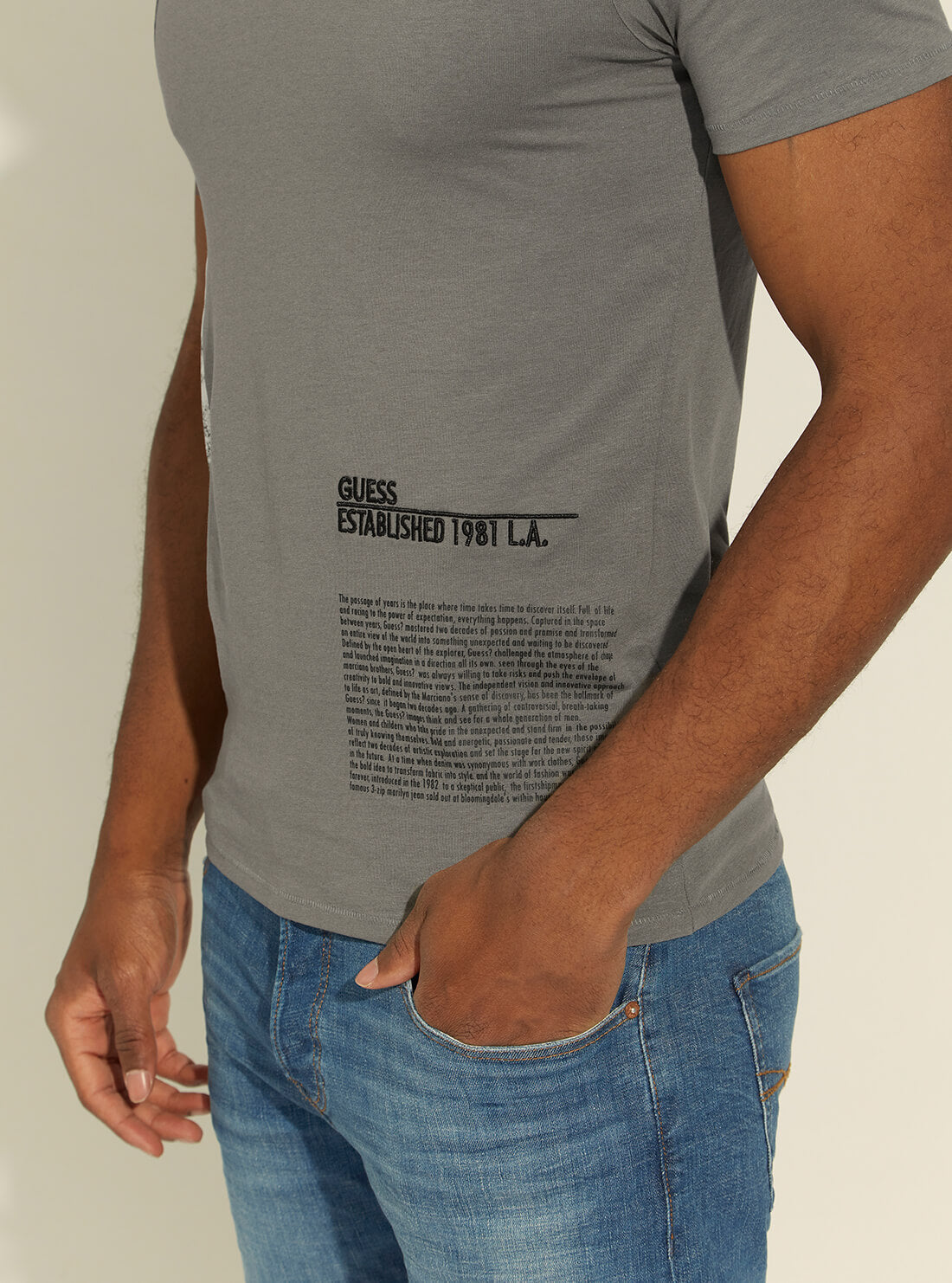 GUESS Mens Grey Typewriting T-Shirt M1YI73R5JK1 Logo View