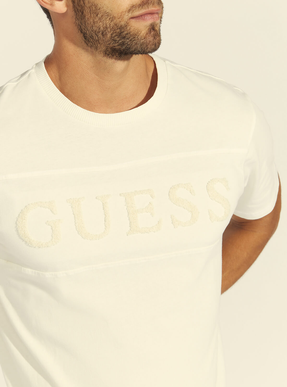 GUESS Mens White Basic Chenille Script T-Shirt M1BI14K8FQ1 Detail View